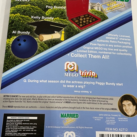 2018 MEGO PEGGY & AL BUNDY MARRIED WITH CHILDREN 8" FIGURE- NEW - Picture 6 of 8